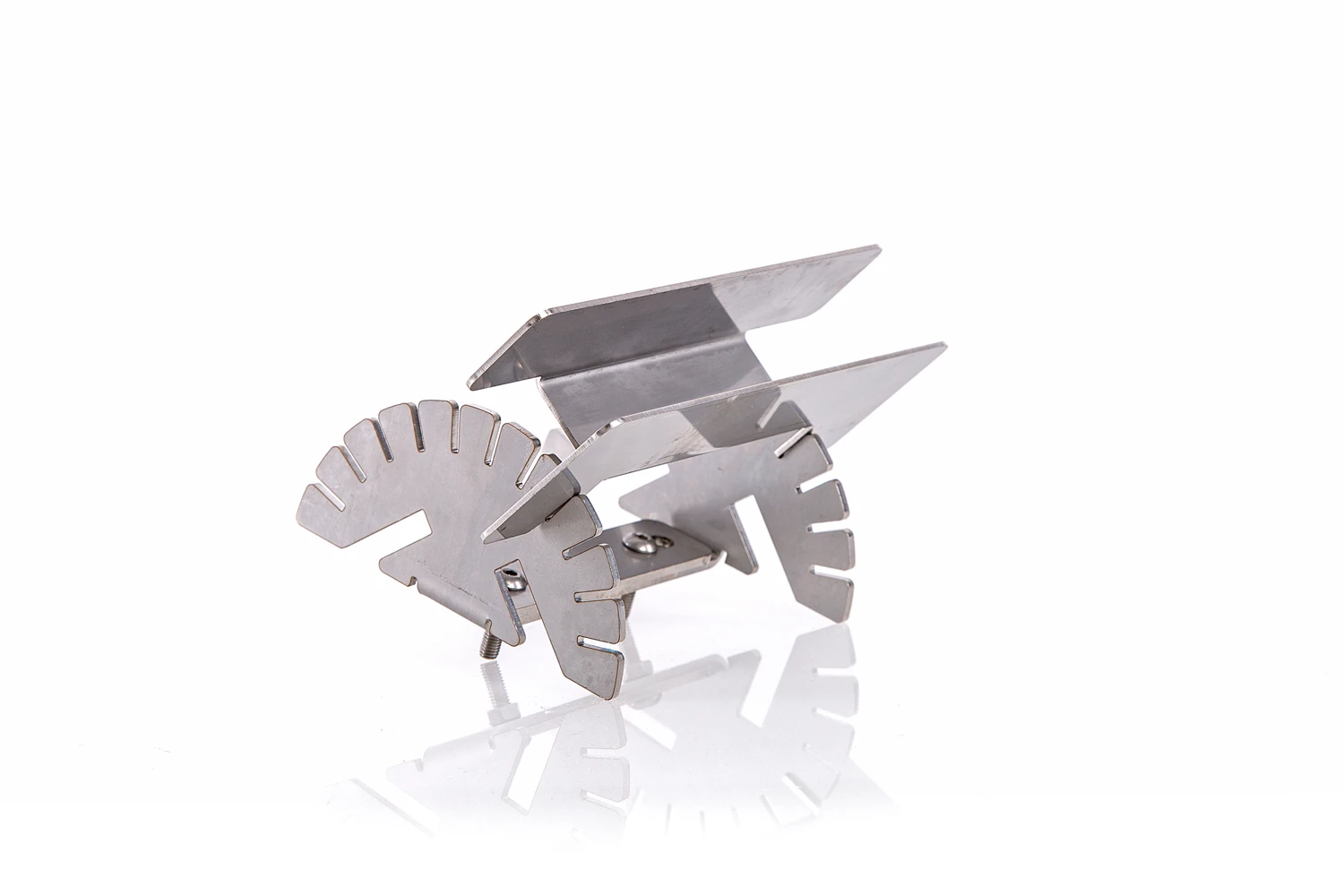 Axtschlag Flammlachsbrett Premium Line Kirsche - Extra Lang - Schraubhalterung - Mit Patentierter Halterung Für Feuerstelle, Grillrost Und Gasgrill 5 Axtschlag Flammlachsbrett Premium Line Kirsche - Extra Lang - Schraubhalterung - Mit Patentierter Halterung Für Feuerstelle, Grillrost Und Gasgrill – Bild 3