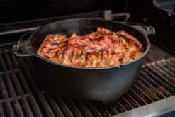 Grillfürst Dutch Oven BBQ Edition DO9 - Borussia Dortmund Edition -GrillWerk Verkäufe BVB Dutch Oven am Gasgrill