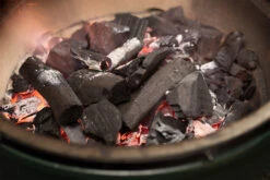 Big Green Egg Holzkohle Wildfire 5 Kg Karton - Kräuterbaum 7 Big Green Egg Holzkohle Wildfire 5 Kg Karton - Kräuterbaum -GrillWerk Verkäufe Big Green Egg Wildfire Aroma Holzkohle abbrand