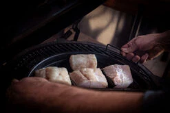 Big Green Egg Gelochter Halbrunder Rost / Grillkorb Large