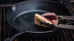 Grillfürst Edelstahl Grillzange 54 Cm - Borussia Dortmund Edition 10 Grillfürst Edelstahl Grillzange 54 Cm - Borussia Dortmund Edition -GrillWerk Verkäufe Dortmund Grillzange Pfanne praezise wenden