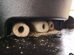 Grillfürst Dutch Oven Set BBQ Edition DO2 - X-DEAL Inkl. Tragetasche / Aufbewahrungstasche, Gusseisen Pflege Und Deckelheber -GrillWerk Verkäufe Dutch Oven mit Greek Fire 1