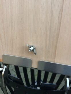 Flammlachsbrett Buche 140mm Schraub-Variante Mit 11mm Nut -GrillWerk Verkäufe Flammlachsbrett Schrauben Hinten