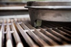 Grillfürst Dutch Oven BBQ Edition DO2 -GrillWerk Verkäufe Grillfuerst Dutch Oven Fuesse 2