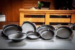 Grillfürst Gusseisen Wok Mit 2 Griffen Ø 30 Cm -GrillWerk Verkäufe Grillfuerst Gusseisen Sortiment