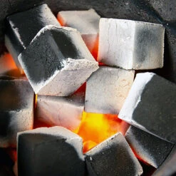 McBrikett KOKOKO CUBES 8 Kg 7 McBrikett KOKOKO CUBES 8 Kg -GrillWerk Verkäufe McBrikett Kokoko Cubes 8kg Anwendung