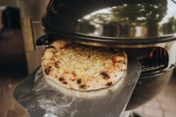 Moesta Smokin' PizzaRing – Für 67 Cm Kugelgrill -GrillWerk Verkäufe Moesta Pizzaring Pizza backen 1