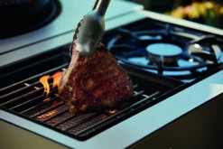 Outdoorchef Blazing Zone + Cooking Zone Kit Plus Für Arosa Evo Grey Steel -GrillWerk Verkäufe Outdoorchef Arosa Blazing Zone Steak