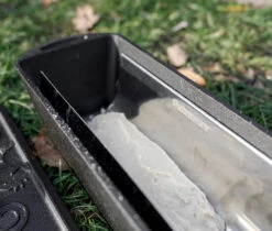 Petromax Baguetteblech Für Kastenformen K4 Und K8 -GrillWerk Verkäufe Petromax Baguetteblech K4 Kastenform Anwendung01