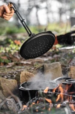 Petromax Gusseiserne Kasserolle Mit Deckel Kr2 -GrillWerk Verkäufe Petromax Kasserolle Deckel Noppen kr2 kr1 1