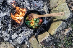 Petromax Gusseiserne Kasserolle Mit Deckel Kr1 -GrillWerk Verkäufe Petromax Kasserolle Gemuese zubereiten kr1