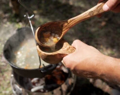 Petromax Schöpfkelle Olivenholz / 27 Cm -GrillWerk Verkäufe Petromax Schoepfkelle Olivenholz Lifestyle