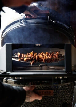 The Bastard Rotisserie & Pizza Set Medium Inkl. Drehspieß Und Pizzastein -GrillWerk Verkäufe The Bastard Pizzaofen Klappe BB818