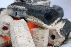 Greek Fire Holzkohlebriketts 20kg -GrillWerk Verkäufe greek fire briketts glut detail