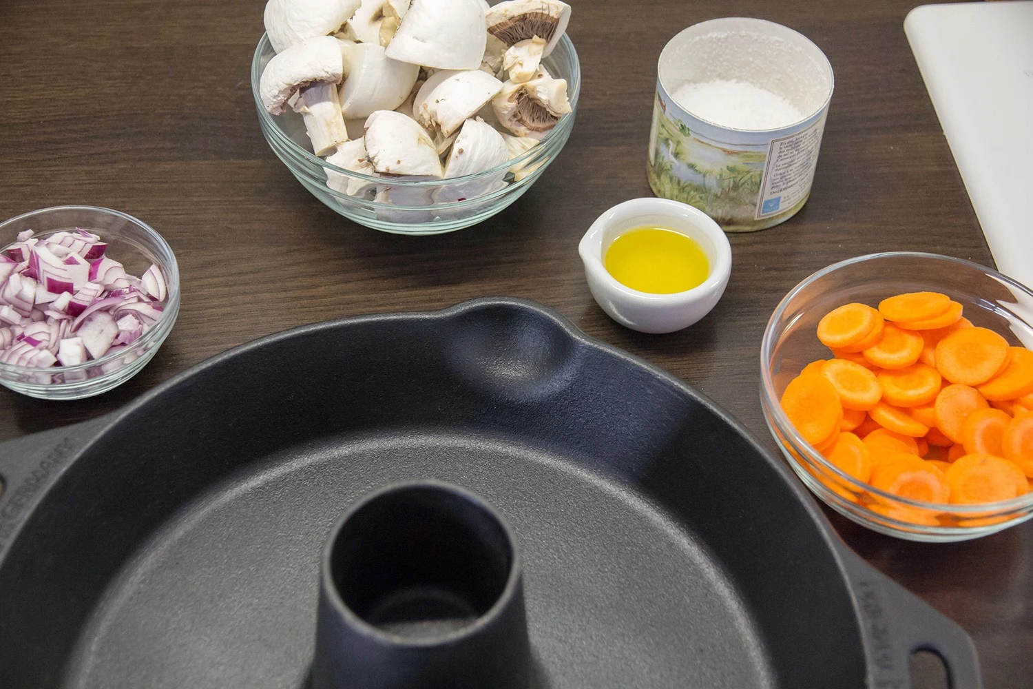 Petromax Gusseiserner Geflügelbräter Cf30 5 Petromax Gusseiserner Geflügelbräter Cf30 – Bild 3