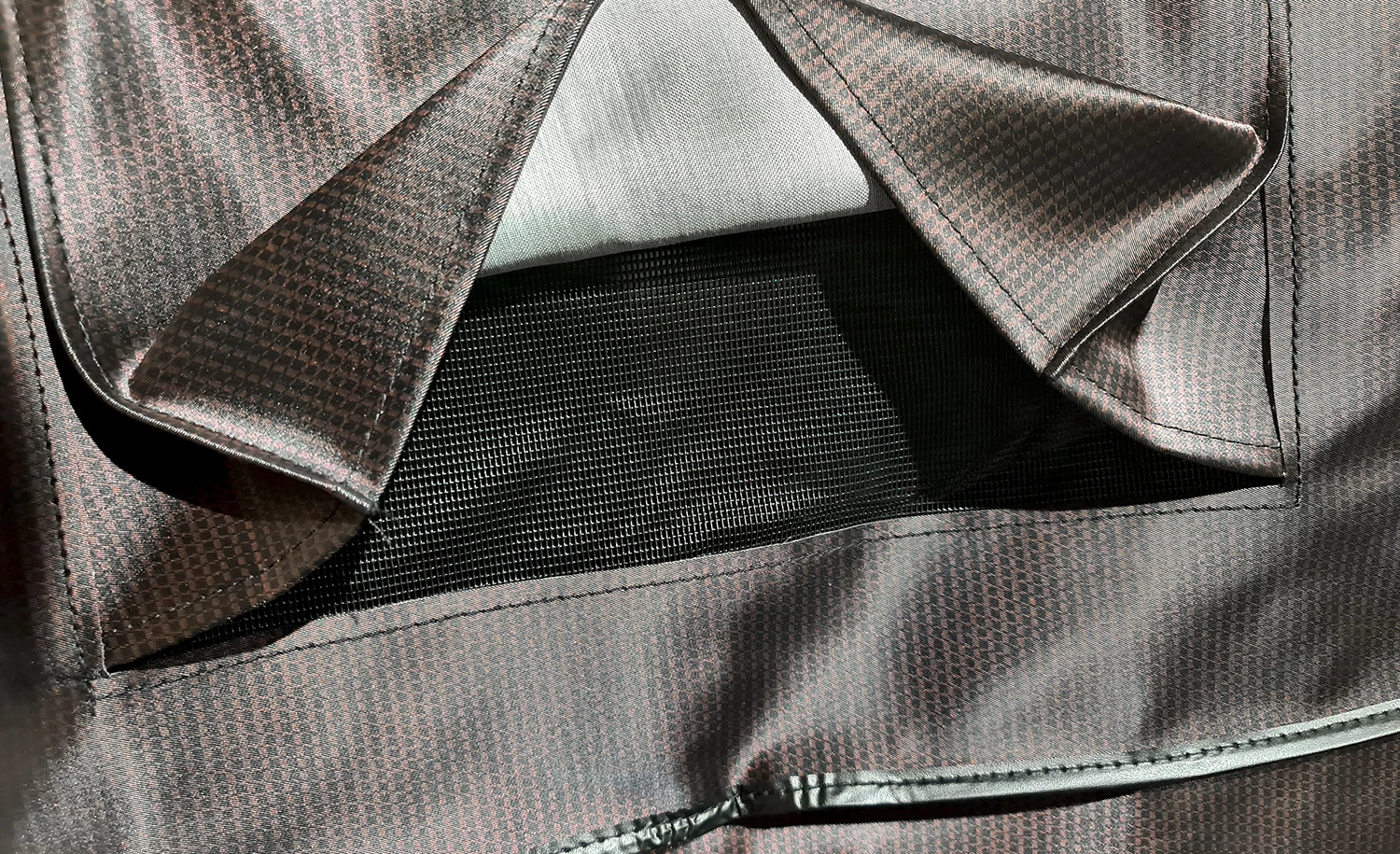 Universal 4-Brenner Gasgrill Abdeckhaube 7 Universal 4-Brenner Gasgrill Abdeckhaube – Bild 5